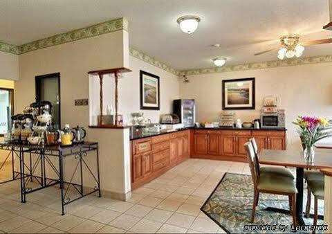 Quality Near I-72 And Hwy 51 2* Forsyth